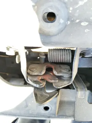 Foto de CERRADURA CAPO HYUNDAI ELANTRA (XD) 2.0 CRDi CAT (113 CV / 83 KW)