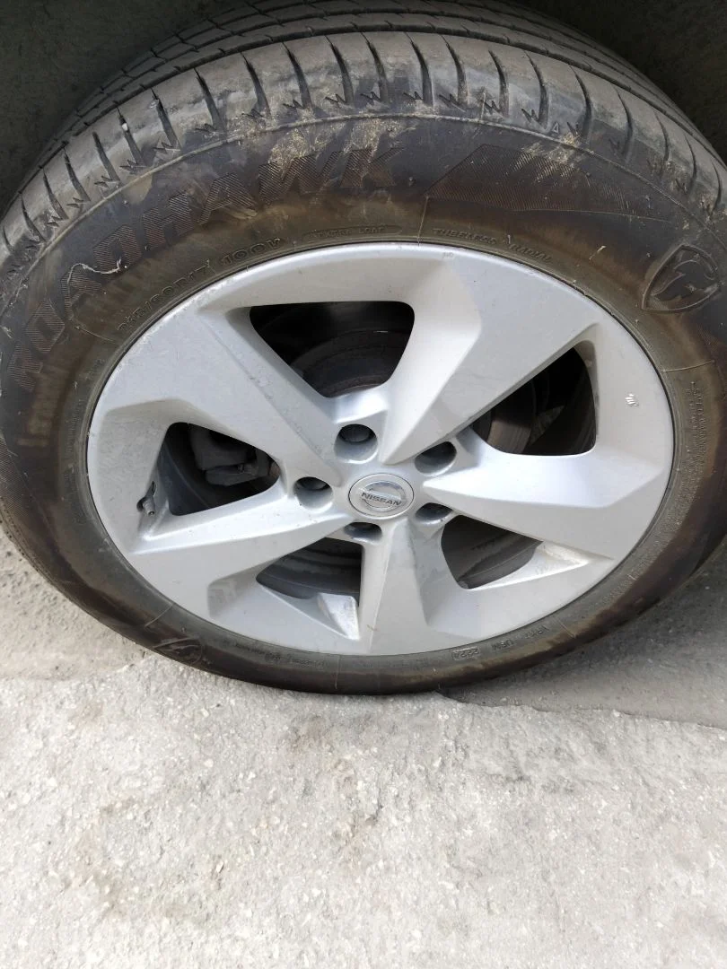 Foto de LLANTA NISSAN QASHQAI (J11E) 1.2 16V CAT (116 CV / 85 KW)