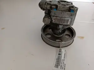 Foto de BOMBA DIRECCION AUDI A4 AVANT (8K5) 2.0 16V TDI (143 CV / 105 KW) referencia 8K0145153F foto 4