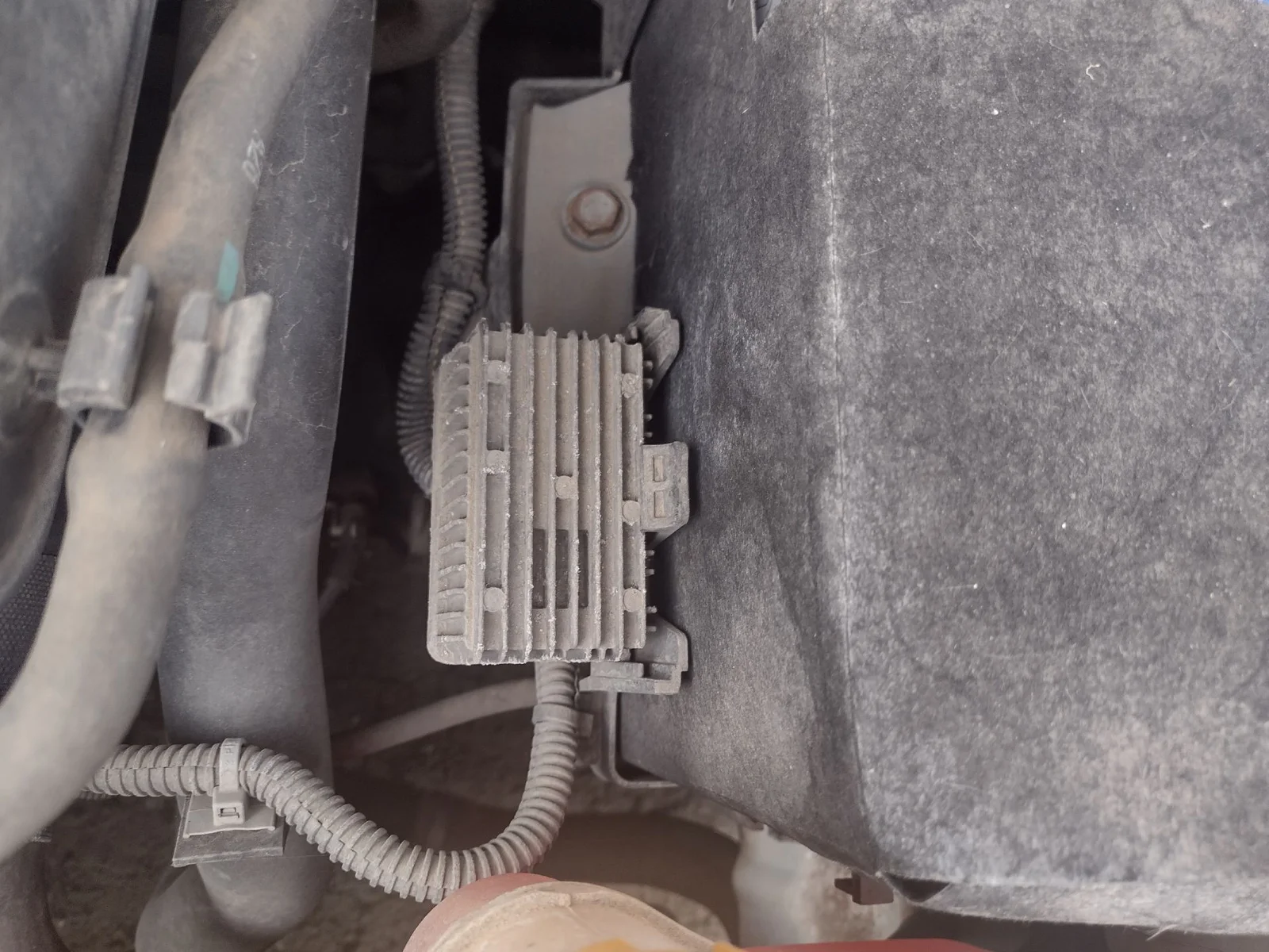 Foto de CAJA PRECALENTAMIENTO OPEL CORSA D 1.3 16V CDTI (75 CV / 55 KW)