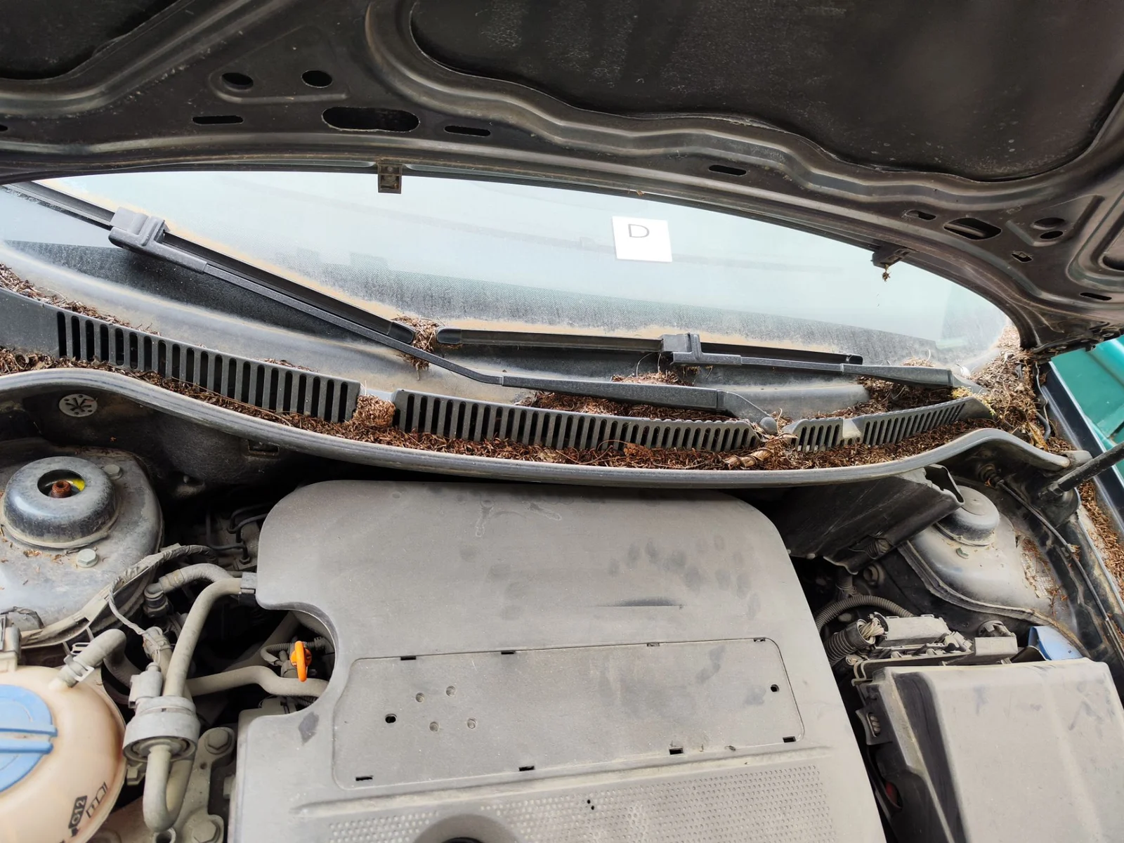 Foto de TORPEDO VOLKSWAGEN POLO IV (9N1) 1.4 16V (75 CV / 55 KW) referencia 6Q1819415B FKZ