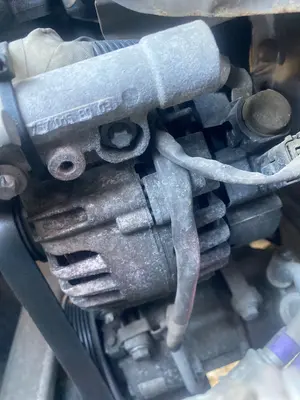 Foto de ALTERNADOR PEUGEOT 3008 1.6 16V (120 CV / 88 KW)