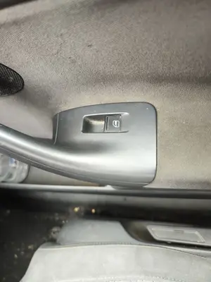 Foto de MANDO ELEVALUNAS DELANTERO DERECHO VOLKSWAGEN GOLF V (1K1)(10.2003) 1.4 16V TSI (170 CV / 125 KW)
