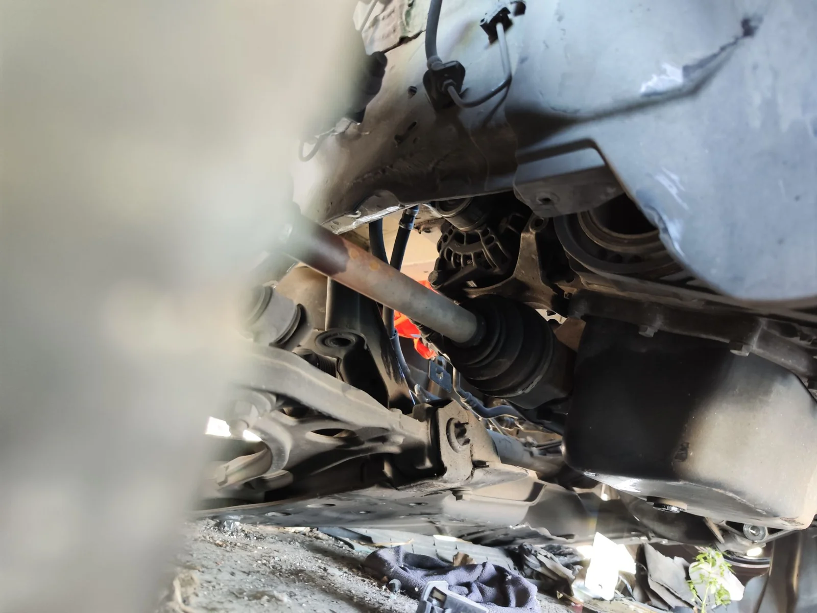 Foto de BRAZO SUSPENSION DELANTERO DERECHO FIAT DUCATO 3 MAXI FURGÓN TS 35 (295) 2.3 JTD CAT (148 CV / 109 KW) referencia 01374222080