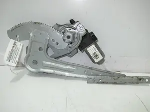 Foto de ELEVALUNAS TRASERO DERECHO NISSAN ALMERA (N16/E) 1.8 16V CAT (116 CV / 85 KW) referencia 400689 foto 2
