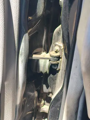 Foto de RETENEDOR PUERTA MERCEDES-BENZ CLASE C (BM 203) BERLINA 2.7 CDI 20V CAT (170 CV / 125 KW) referencia A2037200116 foto 4
