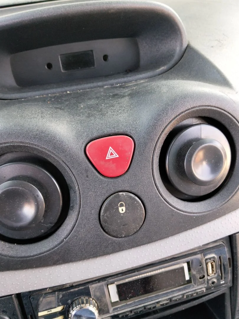 Foto de WARNING CITROEN C3 1.4 HDi (68 CV / 50 KW)