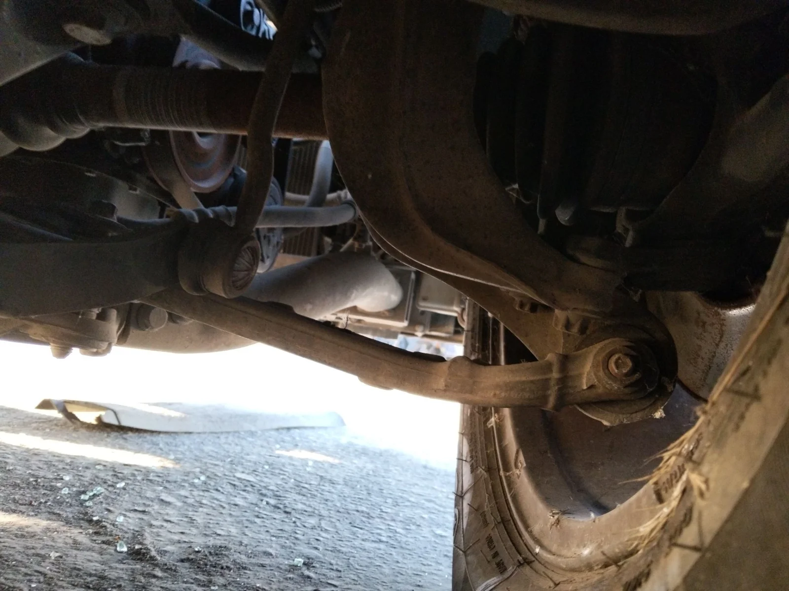 Foto de BRAZO SUSPENSION DELANTERO DERECHO PEUGEOT 407 1.6 HDi FAP CAT (9HZ / DV6TED4) (109 CV / 80 KW) referencia 3521J8