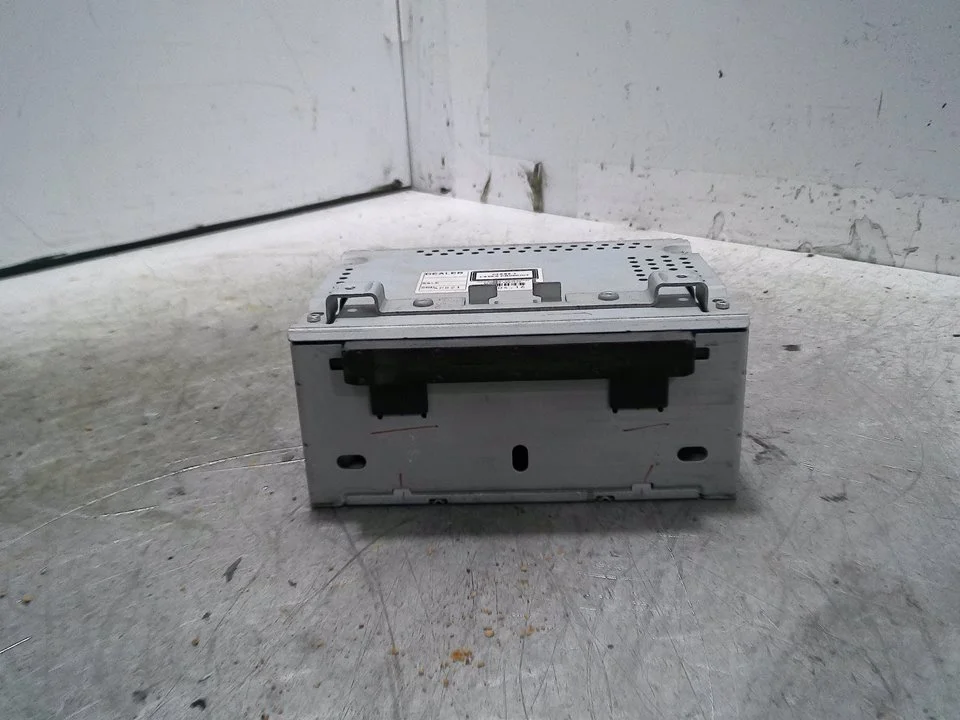 Foto de SISTEMA AUDIO / RADIO CD FORD FIESTA (CNN) 1.25 16V CAT (82 CV / 60 KW) referencia AM5T18C815DT