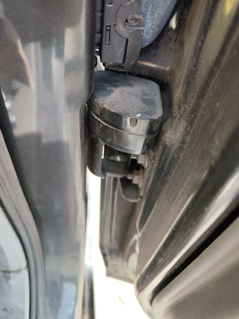 Foto de RETENEDOR PUERTA RENAULT SCENIC II (JM) 1.5 dCi Diesel (106 CV / 78 KW)