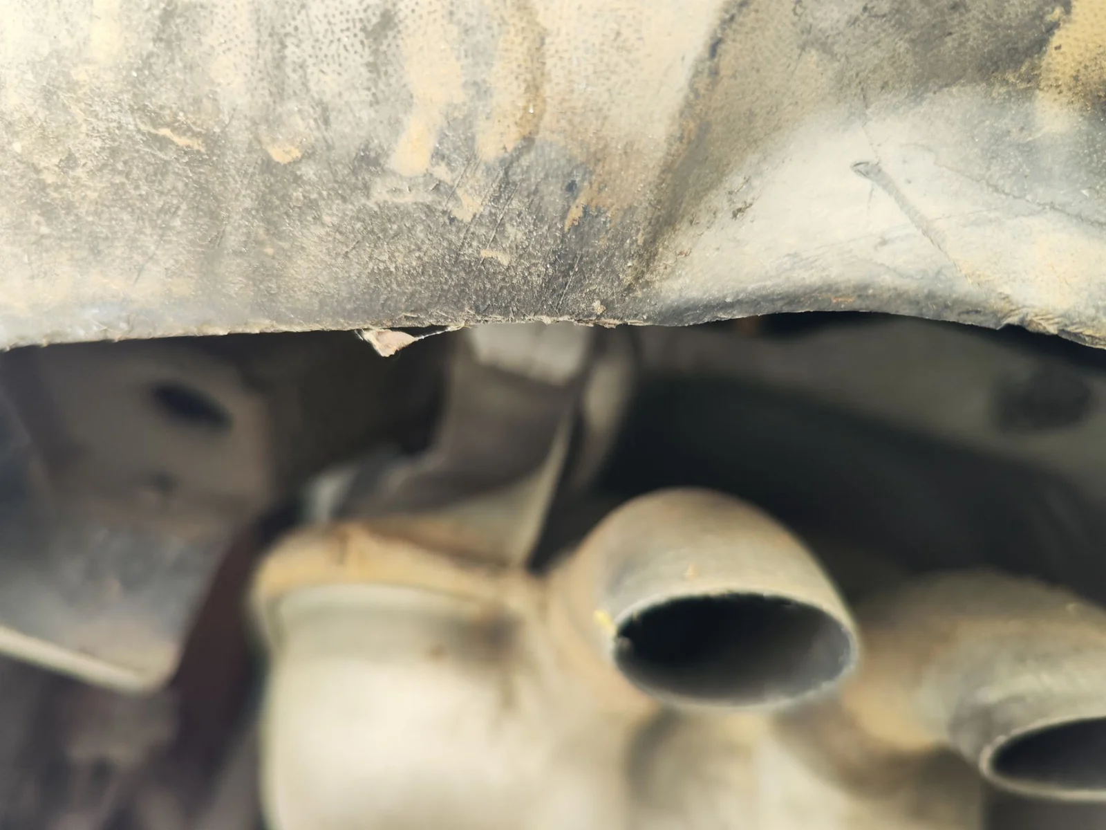 Foto de SILENCIADOR TRASERO VOLKSWAGEN GOLF IV BERLINA (1J1)(10.1997) 2.0 (116 CV / 85 KW)