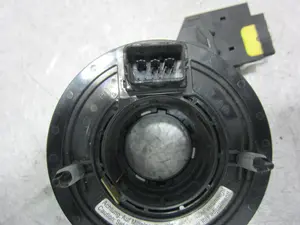 Foto de ANILLO AIRBAG VOLKSWAGEN TOURAN (1T1) 2.0 TDI (140 CV / 103 KW) referencia 1K0959653 foto 3