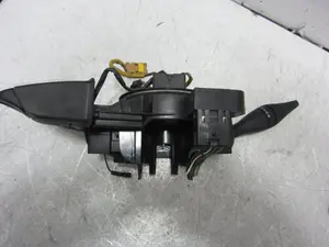 Foto de MANDO MULTIFUNCION FORD MONDEO BERLINA (GE) 3.0 V6 24V CAT (226 CV / 166 KW) referencia 6016537 foto 2