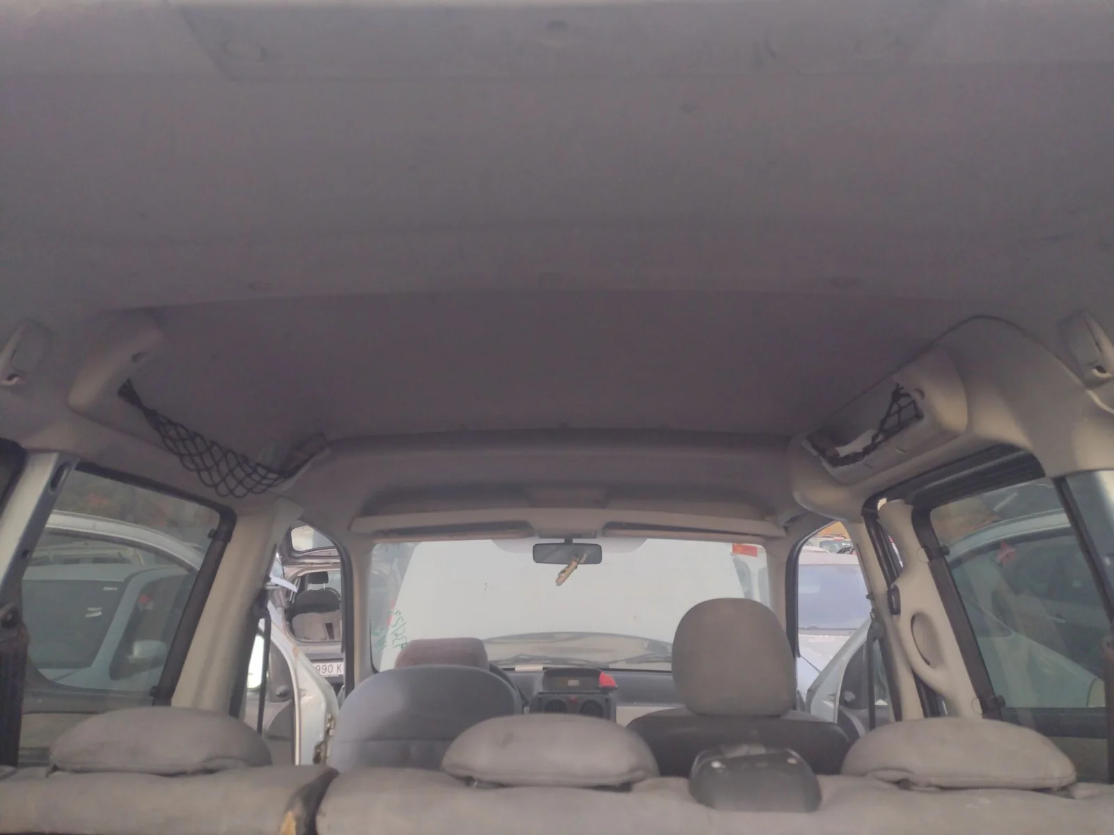 Foto de TECHO INTERIOR PEUGEOT PARTNER (S2) 1.9 Diesel (69 CV / 51 KW)