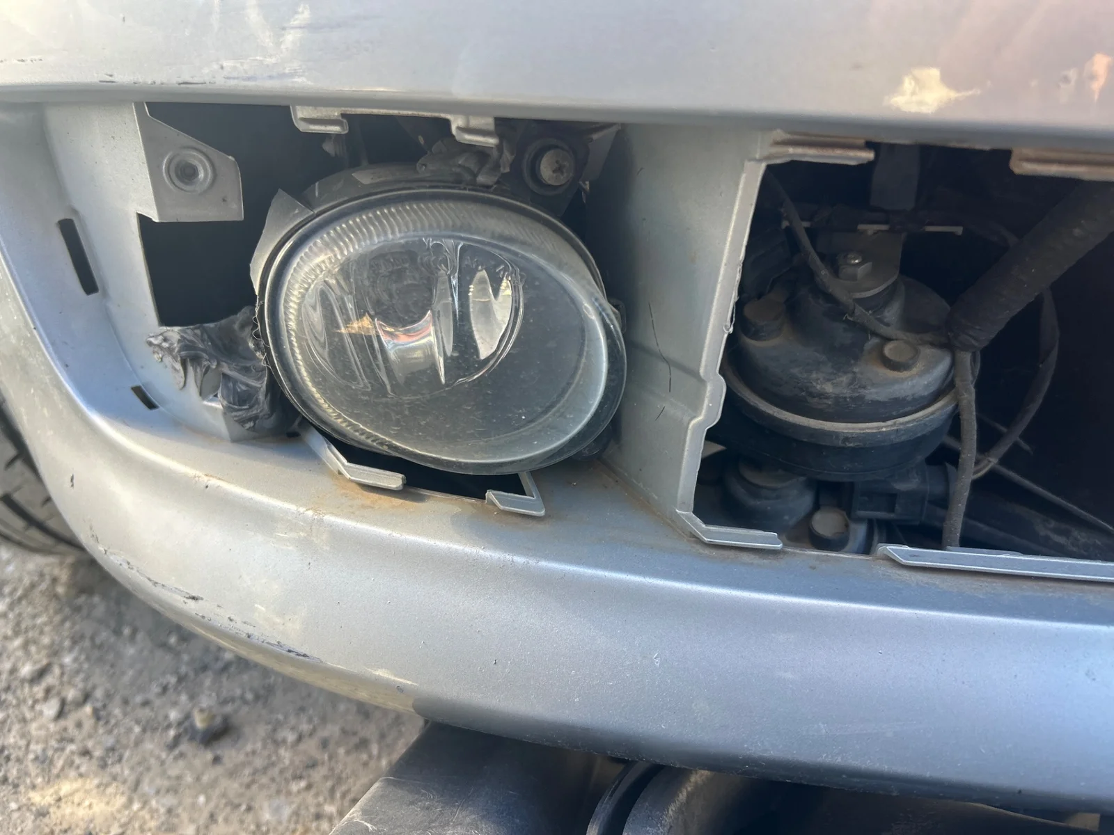 Foto de FARO ANTINIEBLA DERECHO AUDI A3 SPORTBACK (8PA) 2.0 16V TFSI (200 CV / 147 KW) referencia 8E0941700E