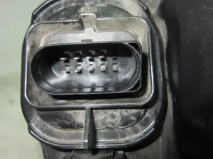 Foto de FARO IZQUIERDO VOLKSWAGEN GOLF IV BERLINA (1J1)(10.1997) 1.6 (101 CV / 74 KW) referencia 15014500 foto 2