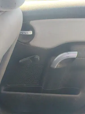 Foto de MANETA INTERIOR TRASERA DERECHA CITROEN C3 1.4  (73 CV / 54 KW)