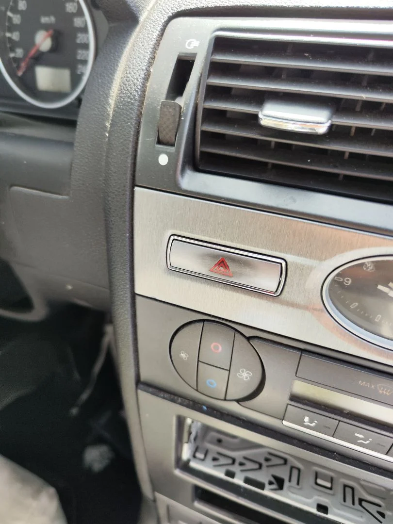 Foto de WARNING FORD MONDEO BERLINA (GE) 2.0 TDCi CAT (131 CV / 96 KW)