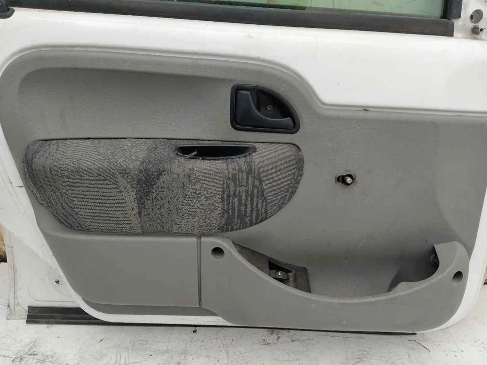 Foto de GUARNECIDO PUERTA DELANTERA IZQUIERDA RENAULT KANGOO I (F/KC0) 1.5 dCi Diesel (65 CV / 48 KW)