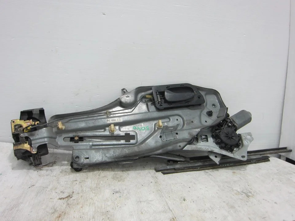 Foto de ELEVALUNAS DELANTERO IZQUIERDO RENAULT LAGUNA (B56) 1.9 dCi Diesel CAT (107 CV / 79 KW) referencia 042024313