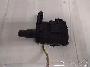 Foto de MANDO MULTIFUNCION RENAULT CLIO III 1.5 dCi Diesel CAT (86 CV / 63 KW) referencia 88102001506 foto 2