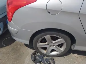 Foto de BRAZO SUSPENSION TRASERO DERECHO PEUGEOT 308 SW 2.0 16V HDi FAP CAT (RHR / DW10BTED4) (136 CV / 100 KW)