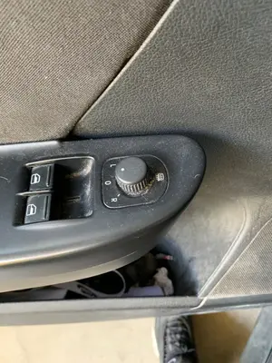 Foto de MANDO RETROVISOR VOLKSWAGEN PASSAT VARIANT (3C5) 2.0 TDI (140 CV / 103 KW)