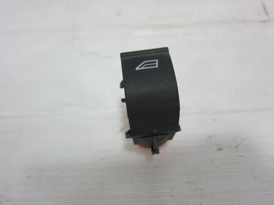 Foto de MANDO ELEVALUNAS DELANTERO IZQUIERDO FORD FOCUS SPORTBREAK (CB8) 1.6 TDCi CAT (95 CV / 70 KW) referencia BM5T14529BA