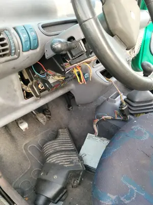 Foto de COLUMNA DIRECCION RENAULT TWINGO I (C06) 1.2  (58 CV / 43 KW)