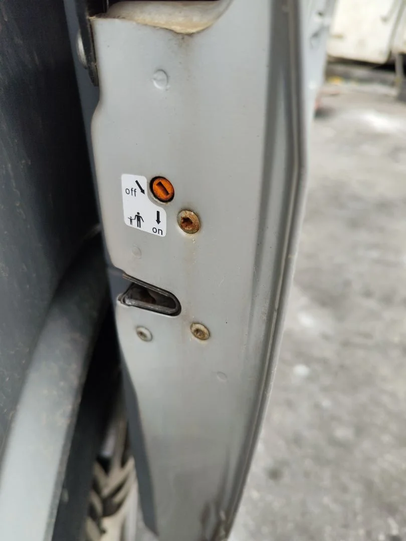 Foto de CERRADURA PUERTA TRASERA DERECHA MERCEDES-BENZ VIANO (639) 2.1 CDI CAT (150 CV / 110 KW)
