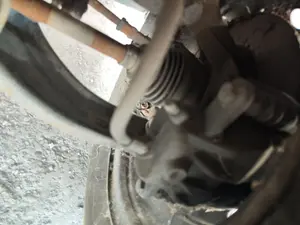 Foto de PINZA DE FRENO DELANTERA IZQUIERDA RENAULT CLIO III 1.2 16V (75 CV / 55 KW)