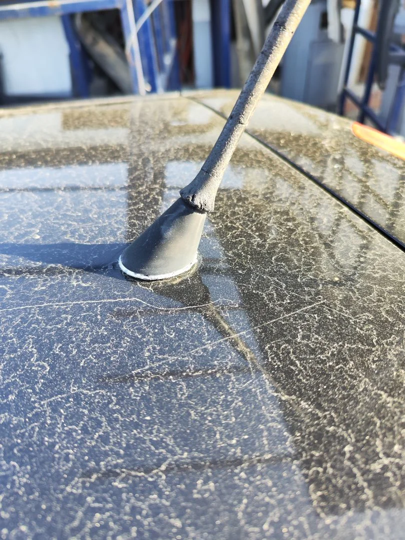 Foto de BASE DE ANTENA VOLKSWAGEN POLO IV (9N3) 1.9 TDI (101 CV / 74 KW)
