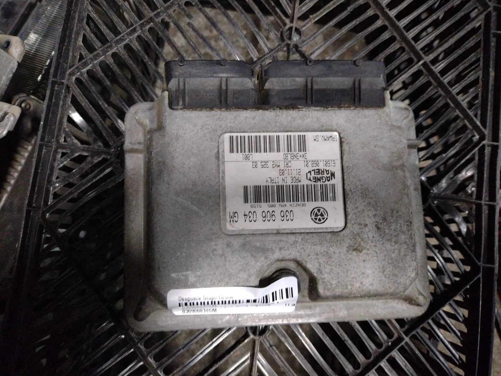 Foto de CENTRALITA MOTOR UCE VOLKSWAGEN POLO IV (9N1) 1.4 16V (75 CV / 55 KW) referencia 036906034GM