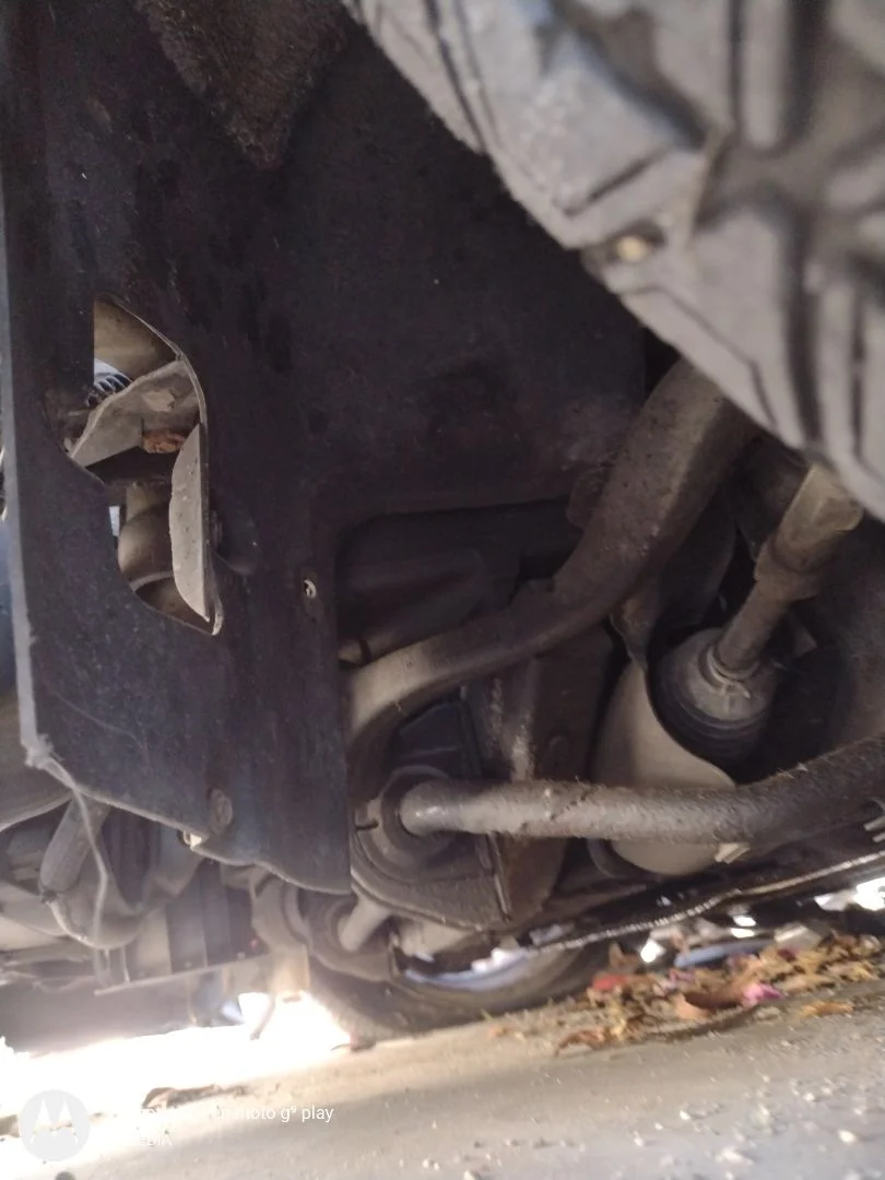 Foto de EJE DELANTERO / CUNA MOTOR BMW SERIE 5 BERLINA (E60) 3.0 Turbodiesel CAT (218 CV / 160 KW)