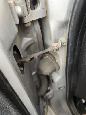 Foto de RETENEDOR PUERTA PEUGEOT 206 1.4 HDi (68 CV / 50 KW) referencia 9181C8 foto 6