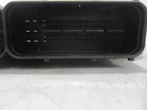 Foto de CENTRALITA MOTOR UCE KIA CERATO (LD) 1.6 CAT (105 CV / 77 KW) referencia 391032A110 foto 3