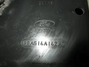Foto de CAJA RELES / FUSIBLES FORD FOCUS BERLINA (CAK) 1.8 16V CAT (116 CV / 85 KW) referencia 98AG14A142AD foto 4