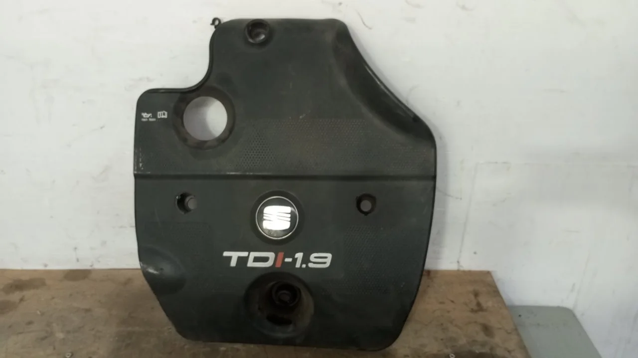 Foto de TAPA MOTOR SEAT LEON (1P1) 2.0 TDI (140 CV / 103 KW) referencia 012784A