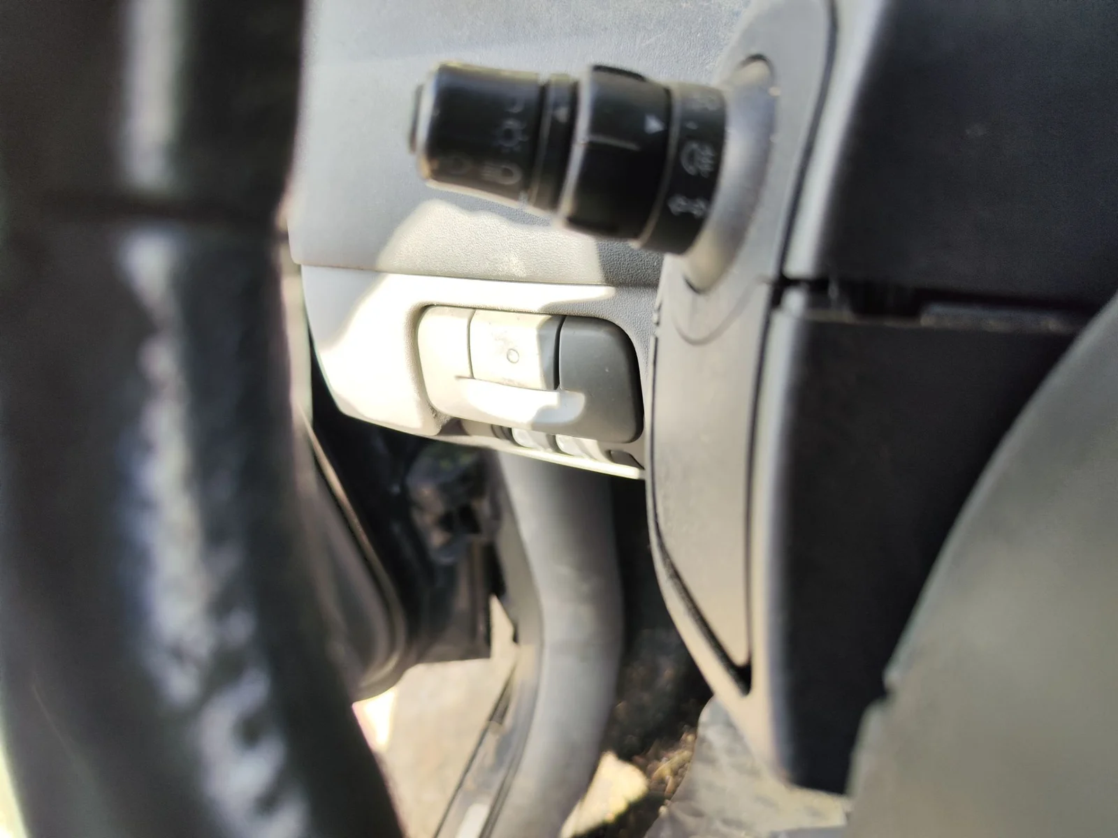 Foto de MANDO LUCES RENAULT SCENIC II (JM) 1.9 dCi Diesel (120 CV / 88 KW) referencia 7701060397