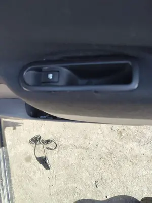 Foto de MANDO ELEVALUNAS TRASERO DERECHO RENAULT SCENIC II (JM) 1.5 dCi Diesel (106 CV / 78 KW)