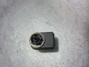 Foto de MOTOR REGULACION FAROS CITROEN XSARA PICASSO 1.6 16V HDi (90 CV / 66 KW)