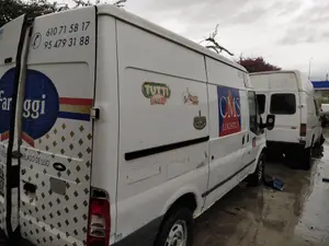 Foto de BIELETA ESTABILIZADORA TRASERA DERECHA FORD TRANSIT FURGÓN (TT9) 2.4 TDCi CAT (101 CV / 74 KW)