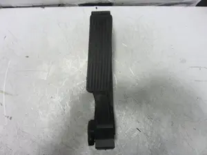Foto de POTENCIOMETRO PEDAL MERCEDES-BENZ CLK (BM 209) CABRIO 3.2 V6 18V CAT (218 CV / 160 KW) referencia A2033000704