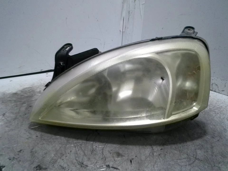 Foto de FARO IZQUIERDO OPEL CORSA C 1.7 16V DI CAT (Y 17 DTL / LK8) (65 CV / 48 KW) referencia 93173249