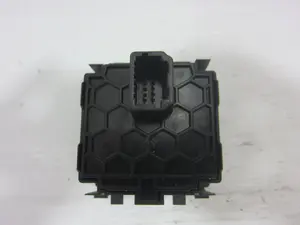 Foto de INTERRUPTOR RENAULT CLIO IV GRANDTOUR 0.9 Energy (90 CV / 66 KW) referencia 251900567R foto 3
