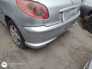 Foto de PARAGOLPES TRASERO PEUGEOT 206 1.4 HDi (68 CV / 50 KW)