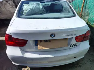 Foto de PORTON TRASERO BMW SERIE 3 BERLINA (E90) 2.0 Turbodiesel CAT (143 CV / 105 KW) referencia 41627254425