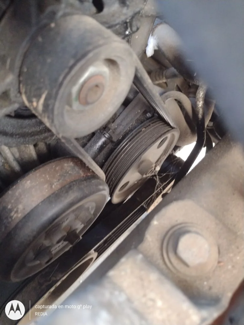 Foto de BOMBA DIRECCION FORD FOCUS SPORTBREAK (CAP) 1.6 16V CAT (101 CV / 74 KW) referencia 1470514