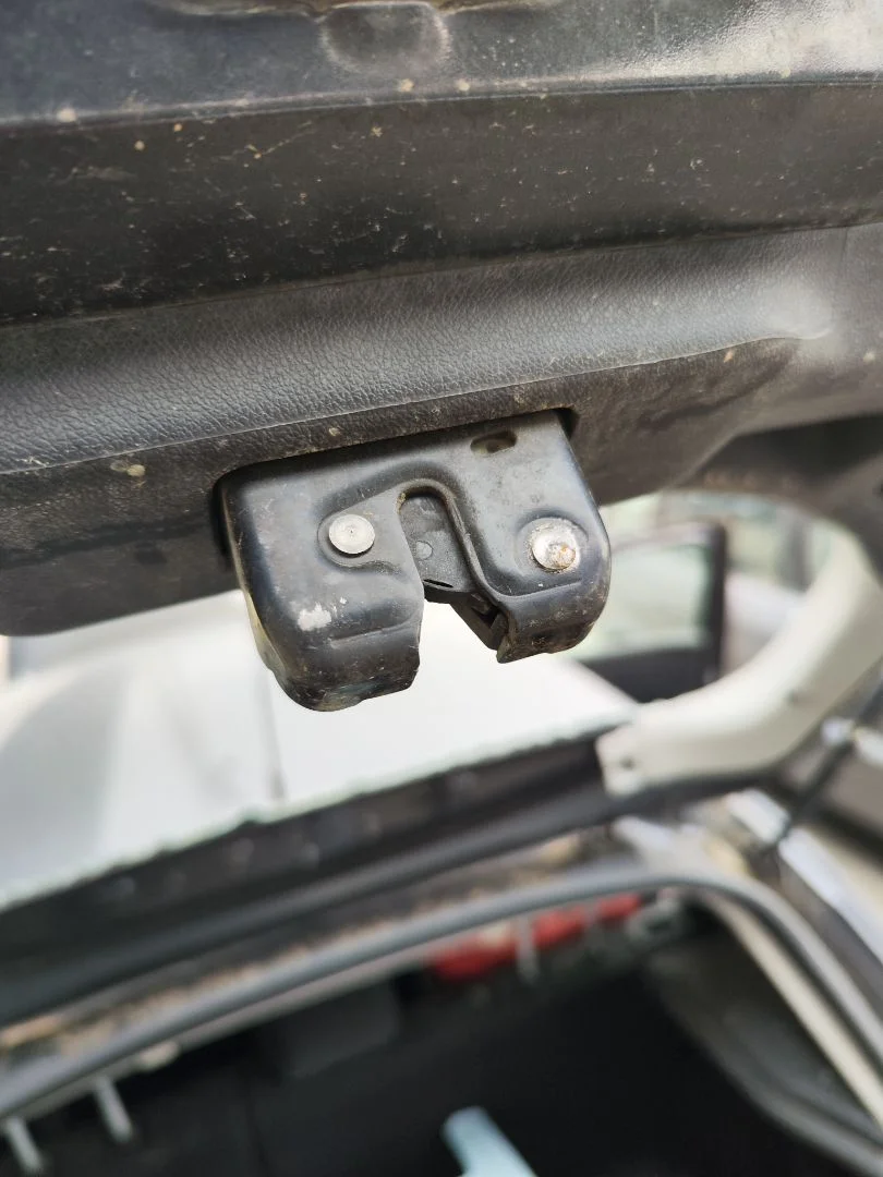 Foto de CERRADURA MALETERO / PORTON RENAULT MEGANE III BERLINA 5P 1.5 dCi Diesel FAP (110 CV / 81 KW) referencia 905039428R