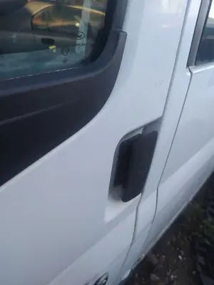 Foto de MANETA EXTERIOR DELANTERA IZQUIERDA FORD TRANSIT COMBI (TT9) 2.2 TDCi CAT (116 CV / 85 KW)